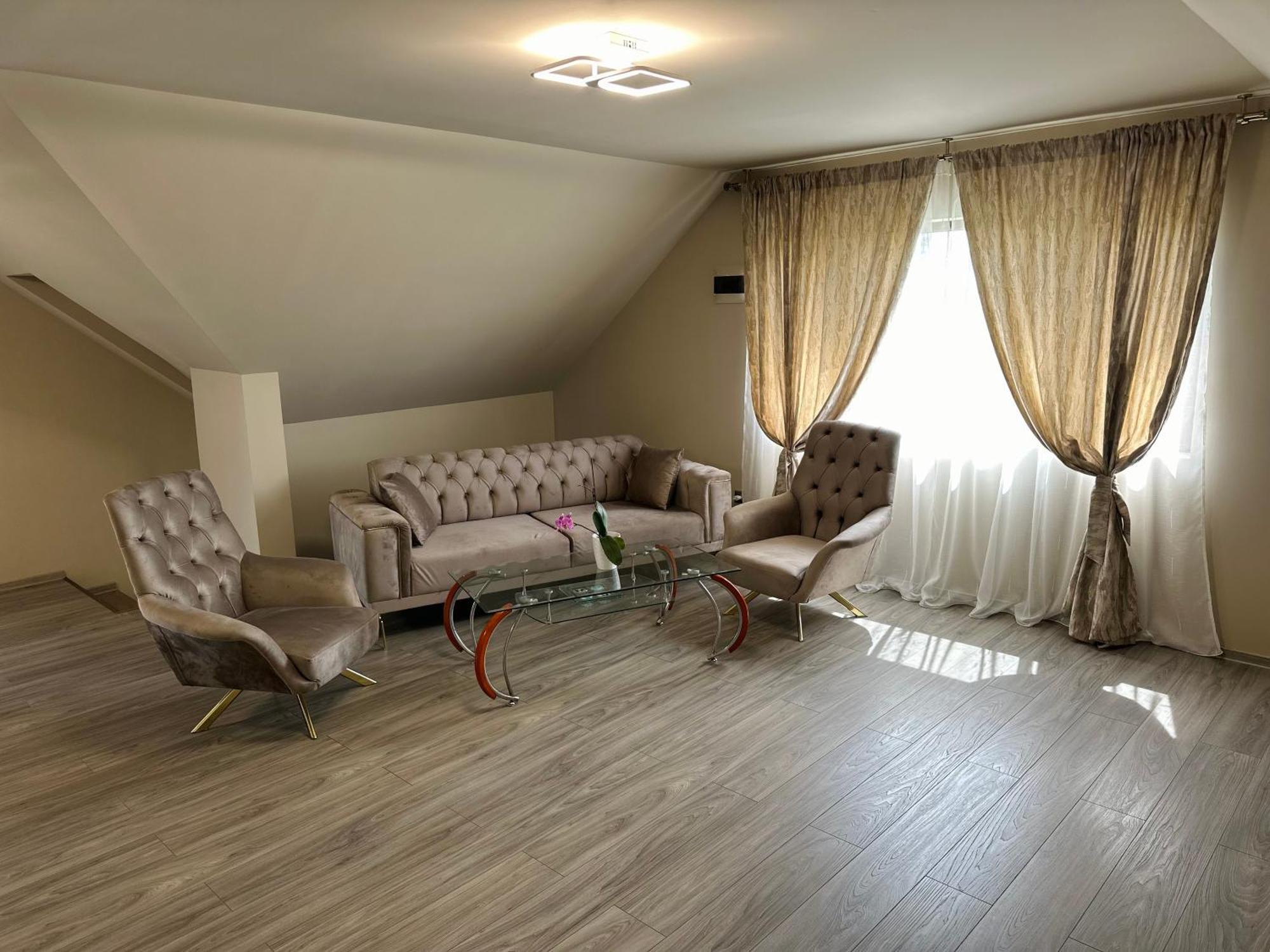 투즐라 Casa Cristina 빌라 외부 사진